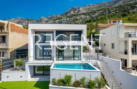Makarska, Brela - Luksuzna vila s pogledom na more 268 m2