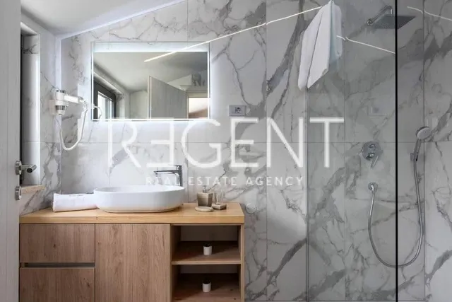 Istra, Tinjan – Elegantna vila s bazenom