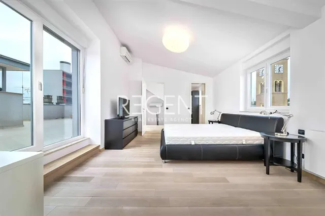 Zagreb, Centar - Luksuzan četverosoban penthouse s velikom terasom 225 m2