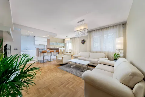Zagreb, Remete – Prostran četverosoban stan s vrtom, 160 m²