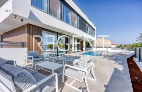 Istra, Rovinj - Ekskluzivna vila s bazenom 178 m2