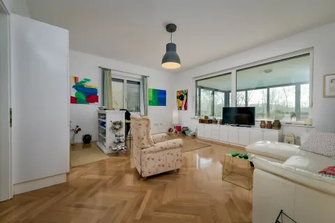 Zagreb, Jarun - Moderna kuća s bazenom uz jezero, 400 m2