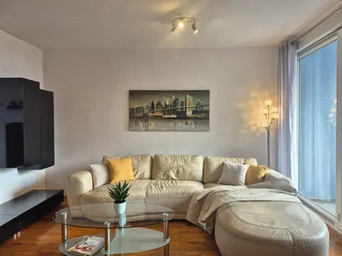 Split, Žnjan - Dvosoban stan s lođom i pogledom na more 57 m²