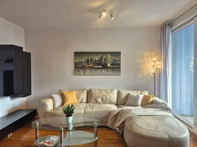 Split, Žnjan - Dvosoban stan s lođom i pogledom na more 57 m²