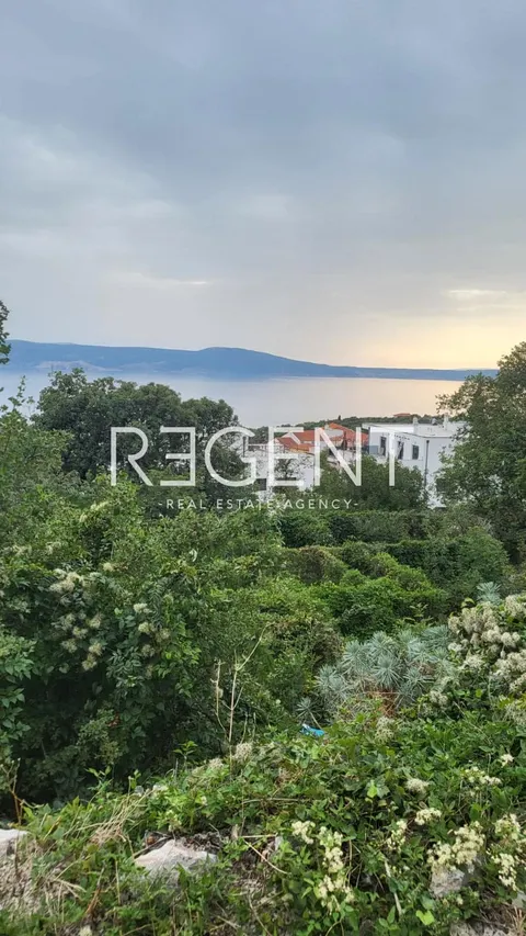 Novi Vinodolski - Građevinsko zemljište 800 m2