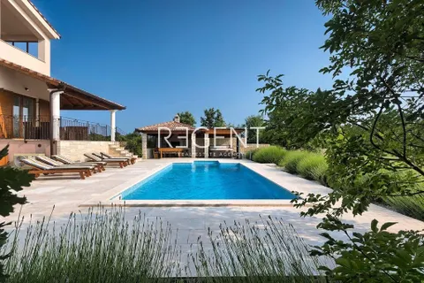 Istra, Pula – Prekrasan obiteljski dom 294 m2