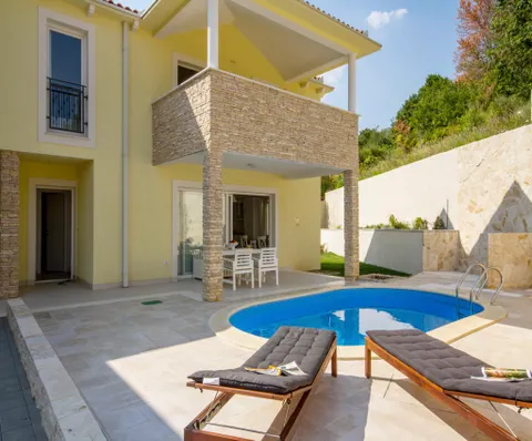 Otok Krk, Baška – Kuća s bazenom