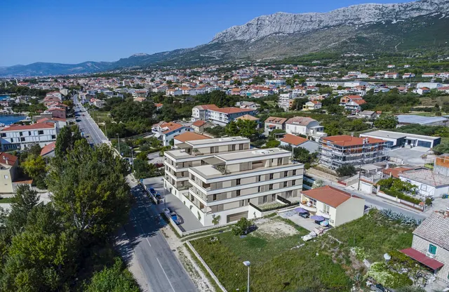 Split, Kaštel Sućurac - Moderan projekt za dvije stambene zgrade, prvi red do mora