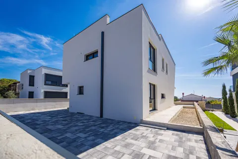 Istra, Medulin - Moderna vila 300 m2