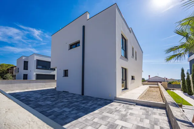 Istra, Medulin - Moderna vila 300 m2