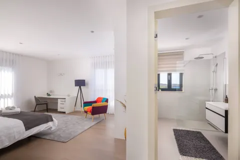 Otok Brač, Milna – Novoizgrađena luksuzna vila od 370m2 s velikim hidromasažnim bazenom