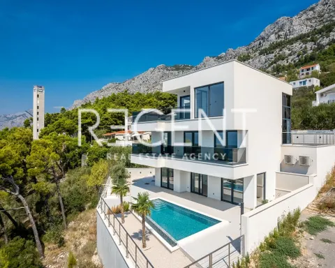 Makarska, Brela - Luksuzna vila s panoramskim pogledom na more 317 m2