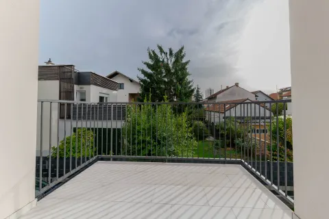 Zagreb, Trešnjevka – Niskoenergetski stan s obnovljivim izvorom energije 135 m2
