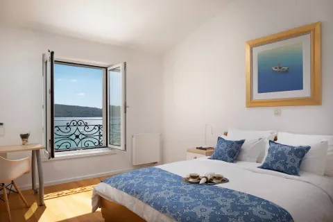 Šibenik - Prekrasna luksuzna vila uz more 1000 m2