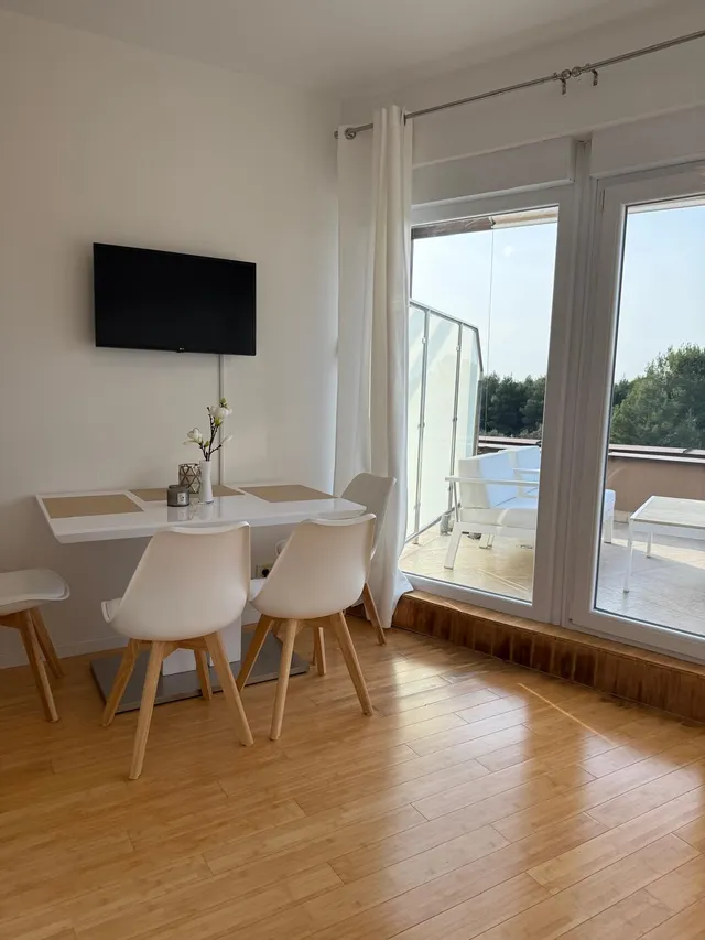 Šibenik, Podsolarsko - Moderna garsonjera s prostranom terasom 38 m2