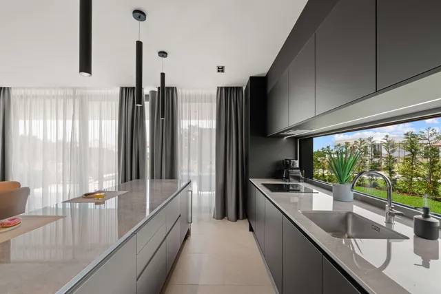 Istra, Poreč – Dizajnerska vila s pogledom na more 310 m2