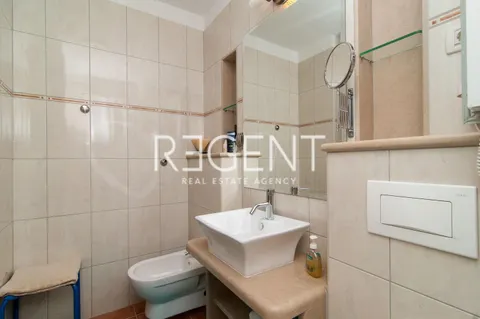 Brač, Mirca- kamena vila s pogledom na more, 300m2