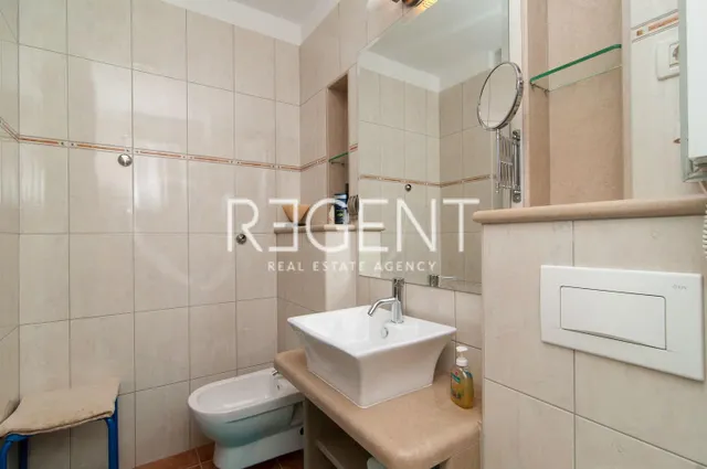Brač, Mirca- kamena vila s pogledom na more, 300m2