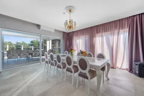 Šibenik, Vodice - luksuzna vila s bazenom i panoramskim pogledom 530m2