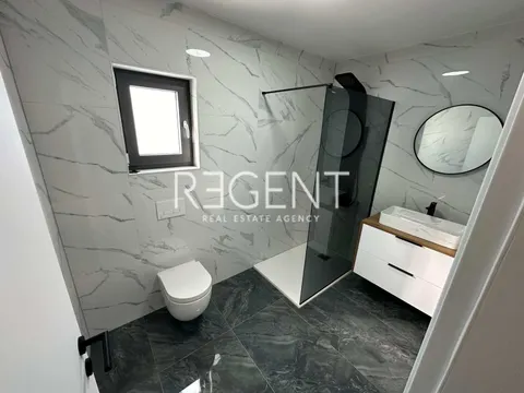Zadar, Vir - Luksuzni penthouse 50m od mora 136 m2