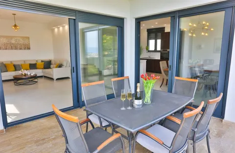 Split, Kučine - Luksuzna vila 700 m2