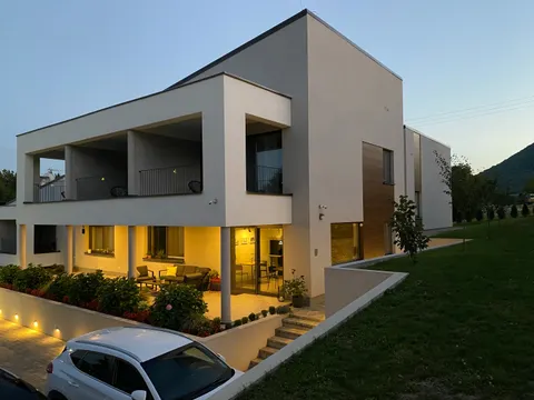 Plitvice, Selište Drežničko - Uhodani hotel na Plitvicama *Prilika za investiciju*