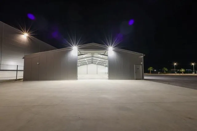 Trogir, Plano - poslovni prostor 500 m2