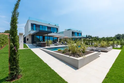 Istra, Poreč – Dizajnerska vila s pogledom na more 310 m2