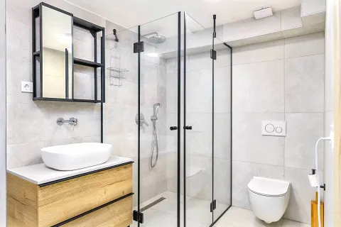 Zagreb, Medveščak – Luksuzno potpuno adaptirana kuća u nizu 240 m2
