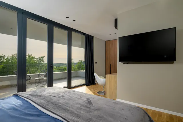 Istra, Grožnjan - Luksuzna dizajnerska vila 682 m2 novogradnja