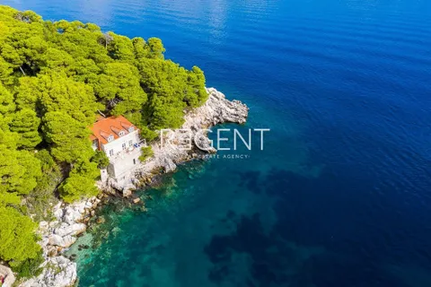 Dubrovnik – Jedinstvena kamena kuća prvi red do mora