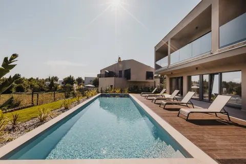 Istra, Vabriga – Moderna vila s bazenom u blizini mora
