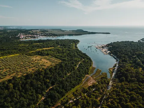 Istra, Vabriga – Moderna vila s bazenom u blizini mora