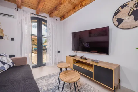 Krk - Luksuzna vila za najam 135 m2