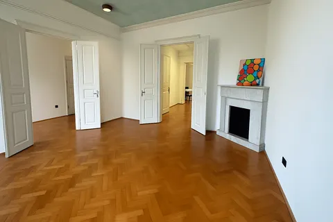 Zagreb, Europski trg – Peterosoban stan s terasom 217 m², strogi centar