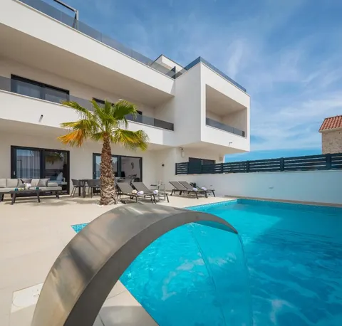 Šibenik, Vodice - Luksuzna vila na Jadranskoj obali