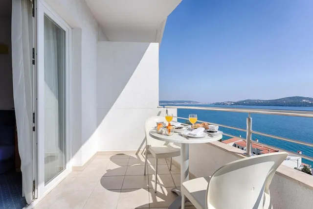 Trogir – Elegantan hotel s pogledom na more