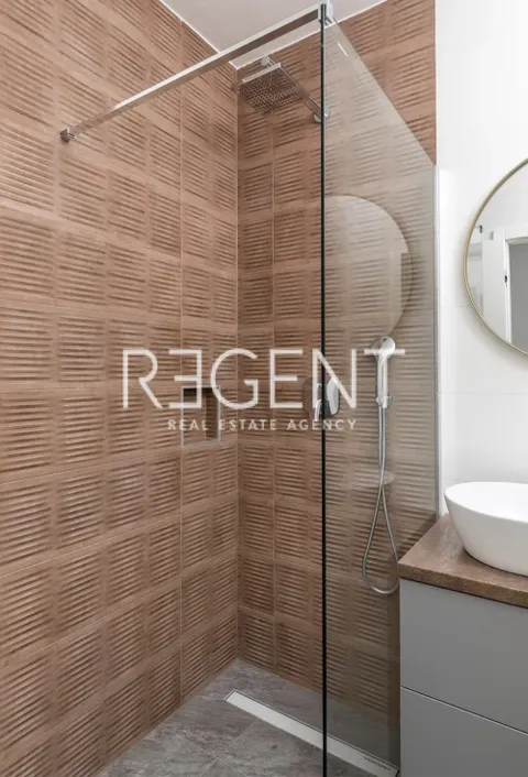 Split, Spinut - Penthouse za dugoročan najam 78 m2