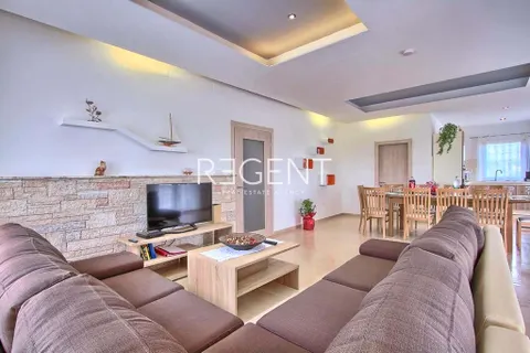 Istra, Pula – Prekrasan obiteljski dom 294 m2