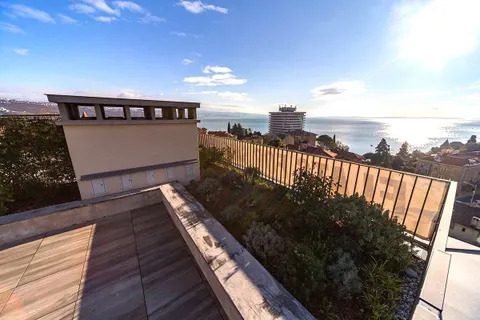 Kvarner, Opatija - Moderan penthouse s krovnom terasom, novogradnja 197 m2