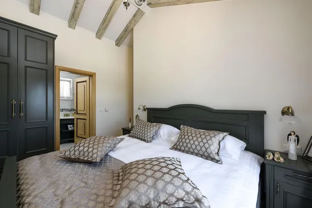 Zadar, Novigrad – Rustikalna vila sa teniskim terenom