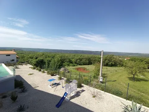 Istra, Labin - Luksuzna vila suvremenog dizajna s pogledom na more 225 m2