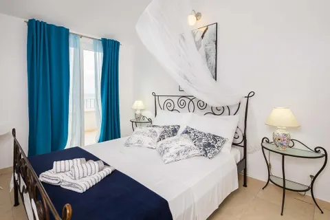 Otok Korčula - Prekrasna zapanjujuća vila uz more 312 m2