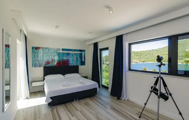 Zaton, Dubrovnik - Moderna vila uz more 210m2