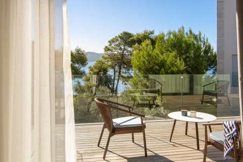 Sukošan – Luksuzna moderna vila s bazenom 495 m2
