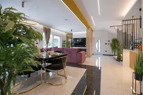 Makarska, Zagvozd - Luksuzna vila s bazenom 270 m2