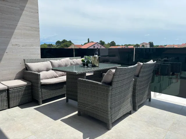 Zadar, Privlaka - Luksuzna novogradnja u blizini mora na 1. katu