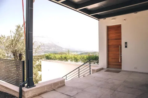 Korčula, Žrnovo - Luksuzna obiteljska vila 360 m2
