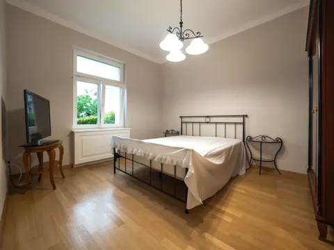 Zagreb, Nazorova – Prostrani stan za najam 150 m2