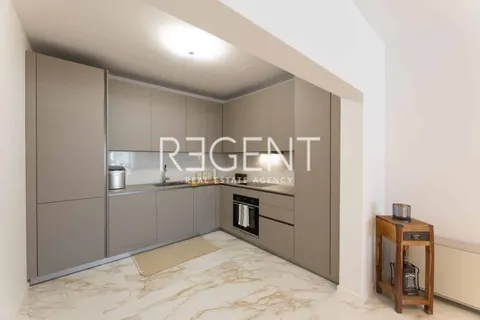 Split, Podstrana - Dvosoban stan sa pogledom na more, 113 m2